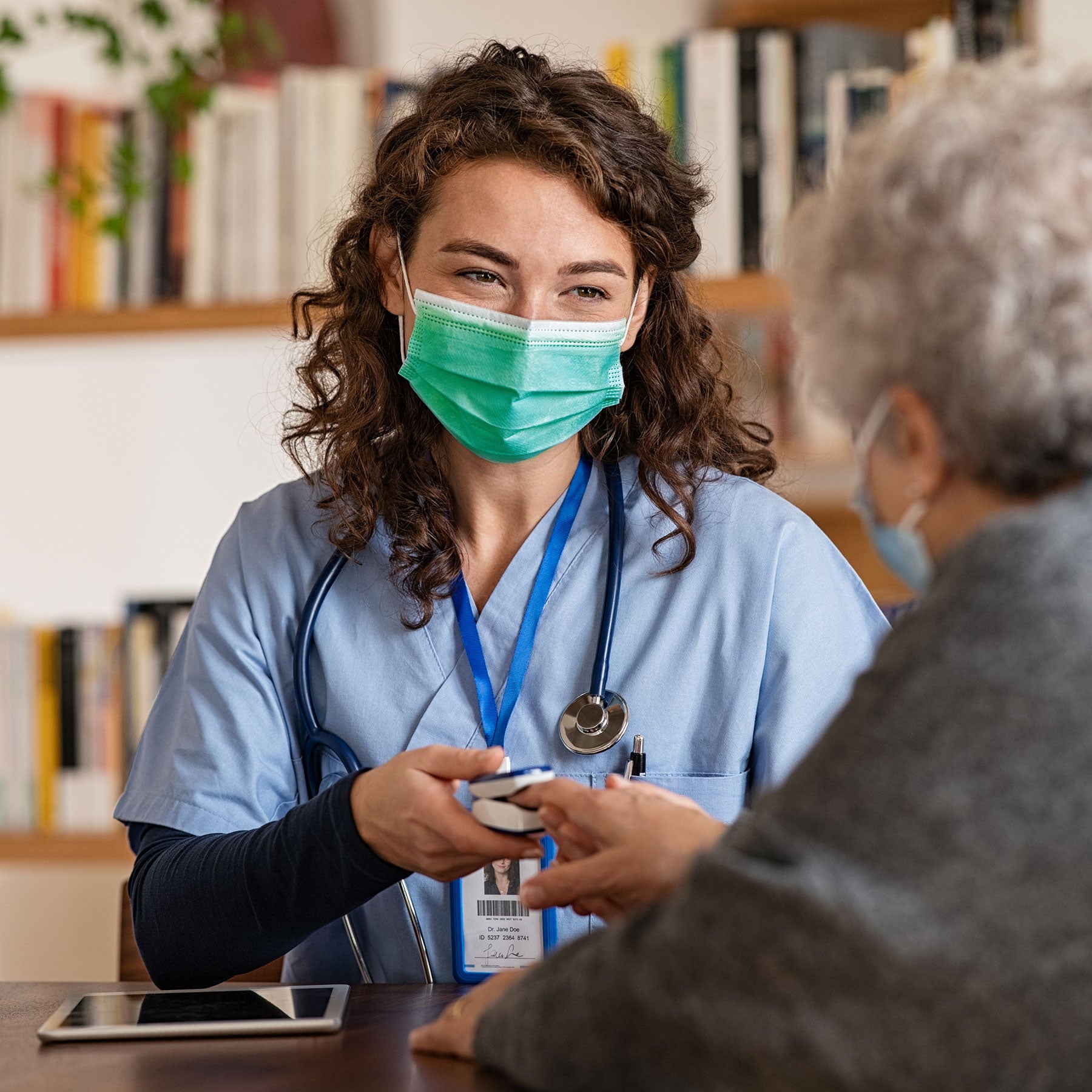 Nurse Doctor Wearing Green Surgical Procedure Mask SEN-730 in Healthcare